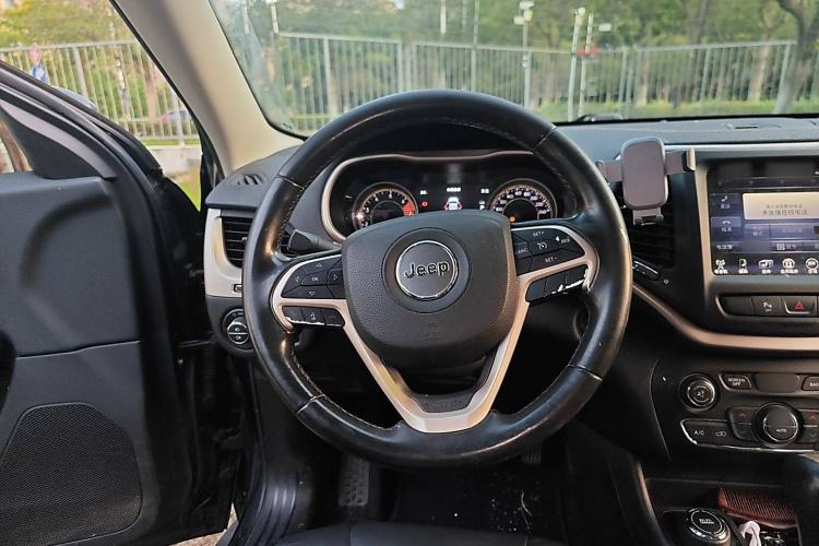 Used Jeep Cherokee 2017 2.4L Professional Smart Edition