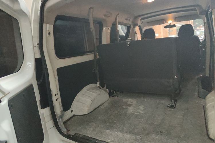 Used CHANGAN KAICHENG Ruixing EM60 2024 Comfort Model 6 Seats 41.86 kWh Side-Hinged Doors Trunk