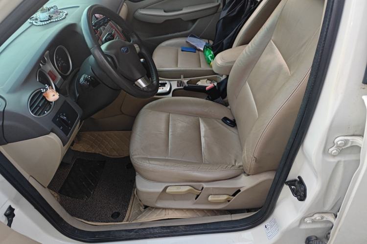 Used Ford Focus 2013 Hatchback Classic 1.8L Automatic Fashion Edition