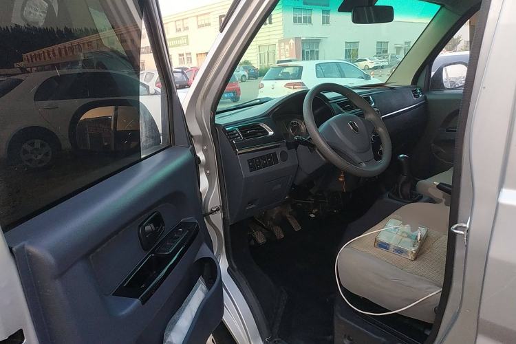 Used Jinbei T3 2019 1.5L China VI ZhiFu Edition JKC1020DS6BL
