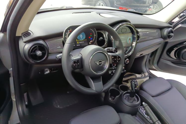 Used MINI 2022 Updated 1.5T COOPER Classic Edition
