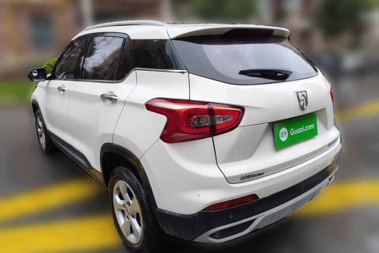 Used Baojun 510 2017 1.5L Manual Fashion Model
