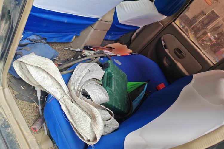 Used JMC Baodian 2013 2.8T Two-Wheel Drive Comfortable Value Edition JX493ZLQ4F Left Rear Seat