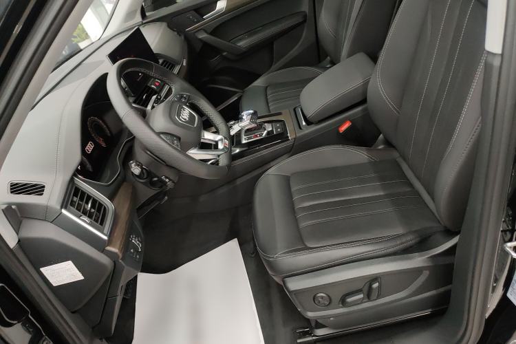 Used Audi Q5L 2022 Updated Version 45T Luxury Prestige Edition
