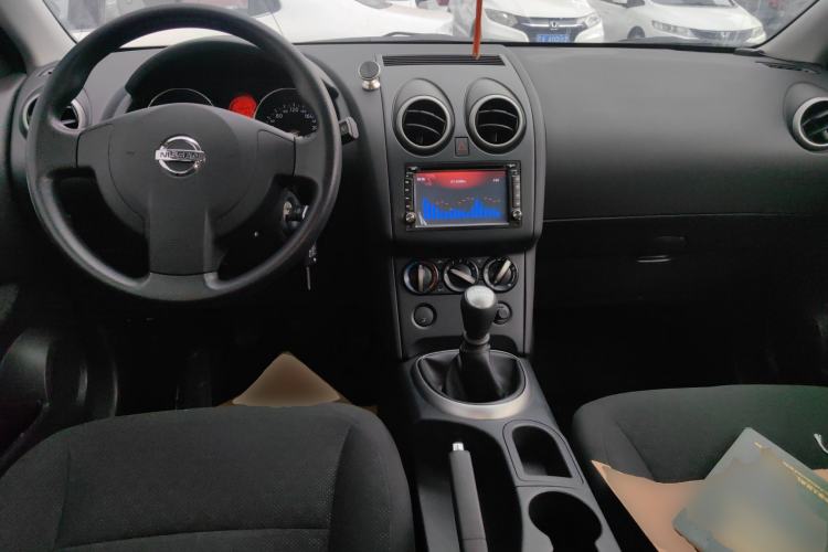 Used Nissan Qashqai 2010 20S Fire 6MT 2WD Center Console
