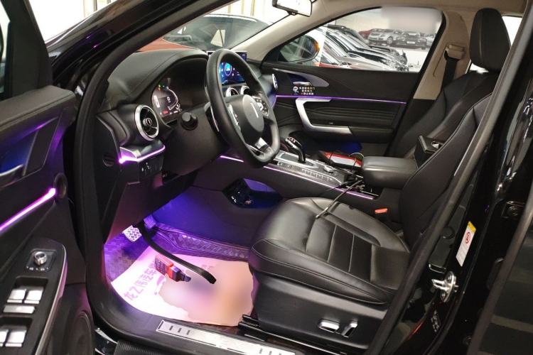 Used Wey VV5 2021 1.5T Two-Wheel Drive Smart Pioneer