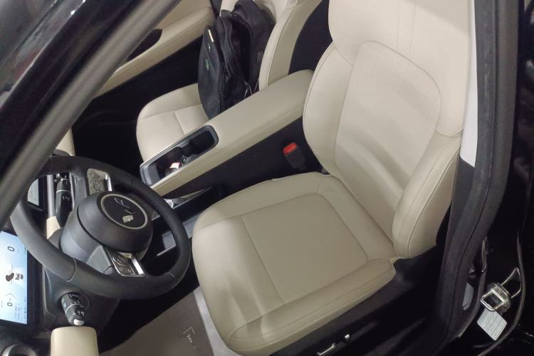 Used Wuling Bingo PLUS 2024 401 km Flagship Edition Four-Seater Version
