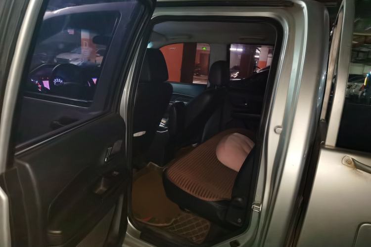 Used Great Wall Wingle 5 2017 2.0T European Version Diesel Two-Wheel Drive Advanced Large Double-Cab GW4D20E
