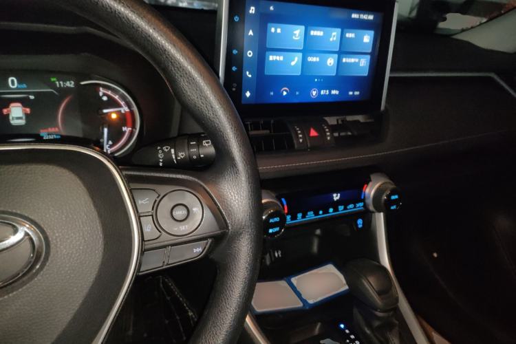 Used Toyota RAV4 2022 2.0L CVT Two-Wheel Drive Fashion Edition