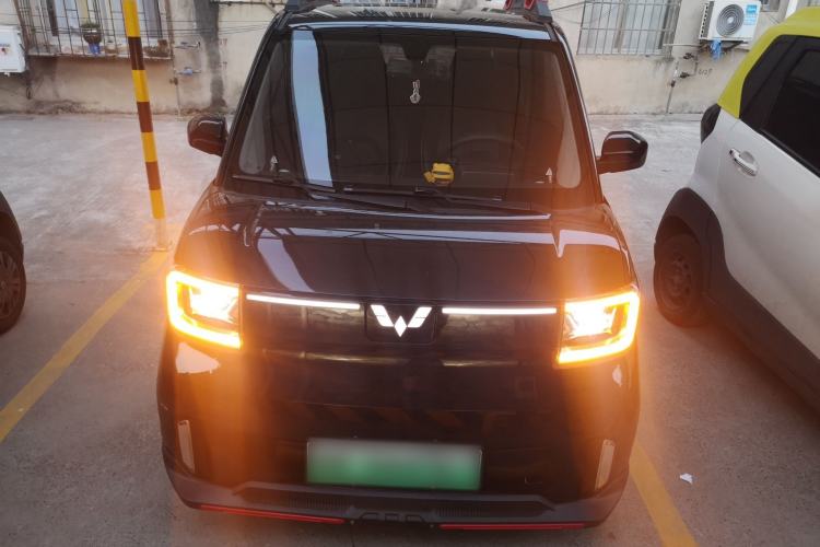 Used Wuling Hongguang MINIEV 2022 GAMEBOY 300km Enthusiast Model with Lithium Iron Phosphate Front