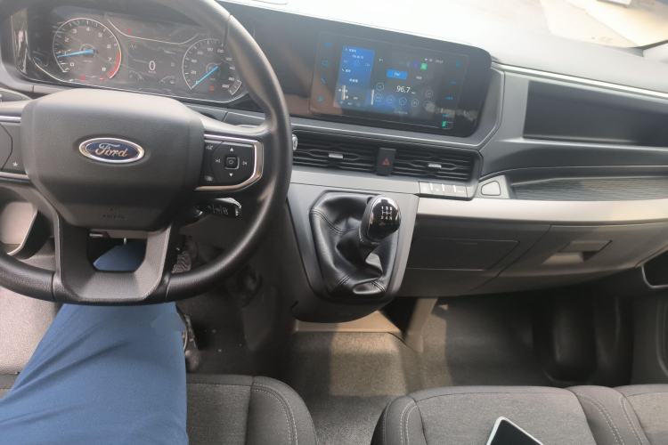 Used Ford Transit 2023 2.0T Gasoline Manual Multifunction Commercial Vehicle Short Wheelbase Low Roof 5/6 Seats
