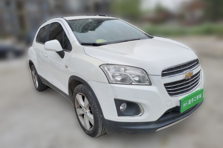 Used Chevrolet Trax 2016 1.4T Automatic Two-Wheel Drive Luxury Version Front Right 45 Deg