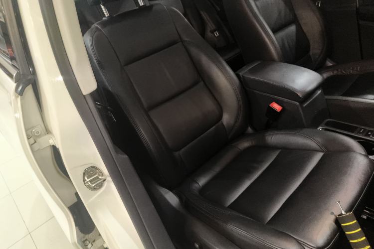 Used Volkswagen Tiguan L 2015 1.8TSI Automatic All-Wheel Drive Comfort Edition
