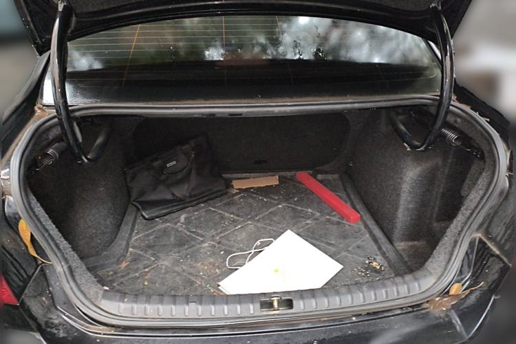 Used Volkswagen Bora 2013 1.6L Manual Fashion Edition Trunk