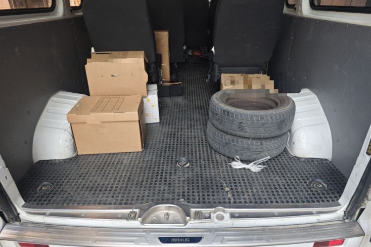 Used SAIC MAXUS Xintu V80 2021 2.0T Manual Classic Aoyuntong 127 PS Mid-axle Mid-roof 6/7/8/9-Seater Trunk