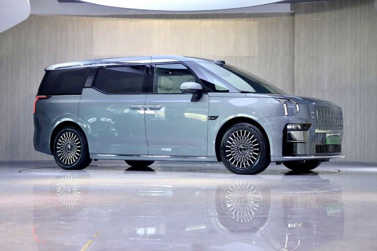 Used Zeekr 009 2024 Six-Seat Executive Version 4WD 140 kWh