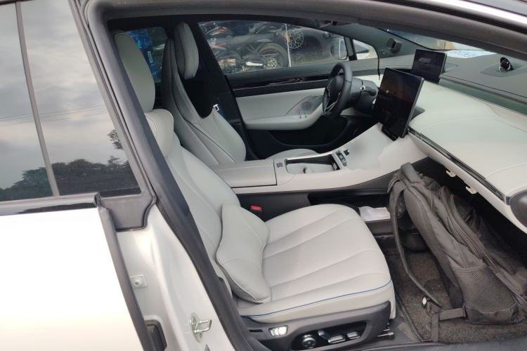 Used Hima Luxeed S7 2024 Max Right Front Seat