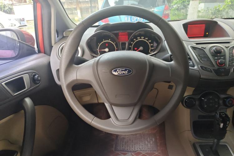 Used Ford Fiesta 2011 Hatchback 1.5L Automatic Fashion Edition
