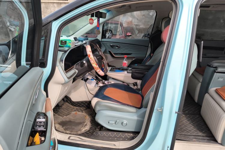 Used SAIC MAXUS Dajia 9 2022 Long-Range High-Mountain 7-Seater Version