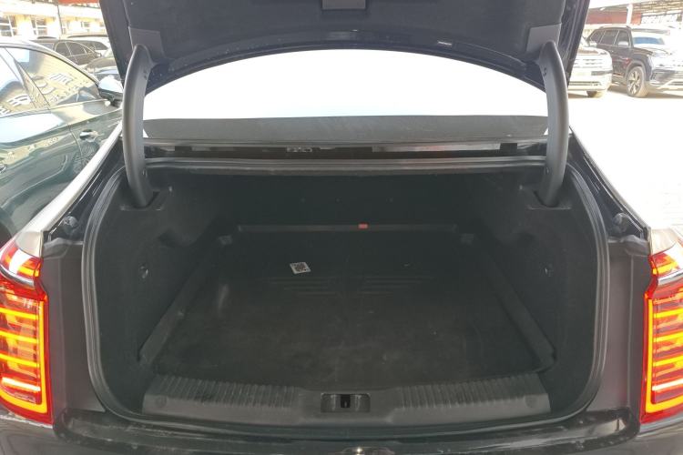 Used Hongqi H9 2020 2.0T Smart Connect Flagship Edition
