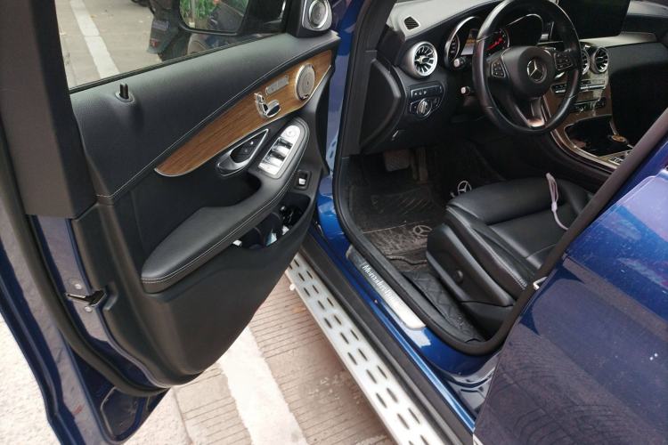 Used Mercedes-Benz GLC Coupe 2017 GLC 260 4MATIC Coupe SUV
