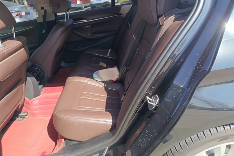 Used BMW 5 Series New Energy 2020 Mileage Upgrade Version 530Le Luxury Package Left Rear Seat