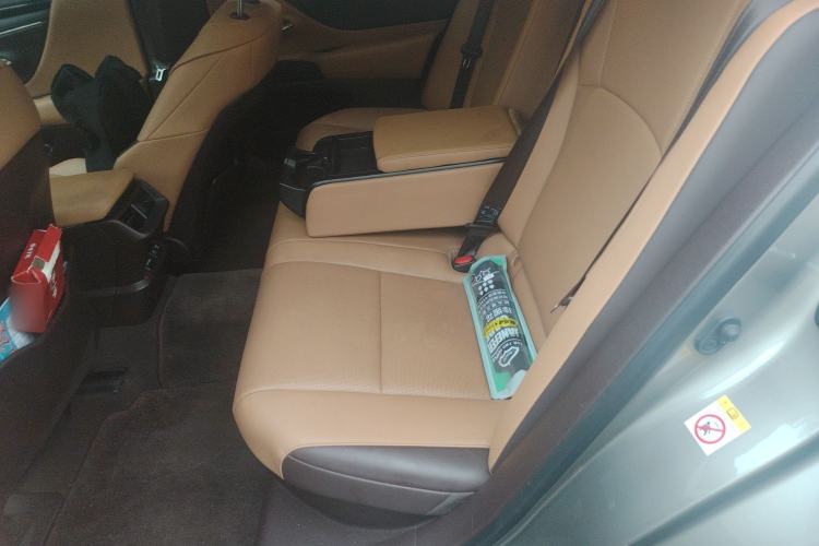 Used Lexus ES 2018 300h Premier Edition China V Standard