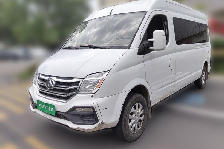 Used SAIC MAXUS Xintu V80 In 2021, a 2.0-liter, seven-seat vehicle was produced.
