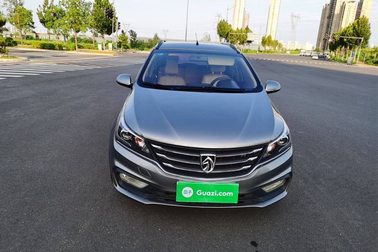 Used Baojun 310W 2017 1.5L Manual Comfort Version China VI Emission Standard