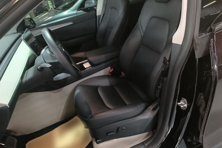 Used Tesla Model Y 2023 Rear-Wheel-Drive Version