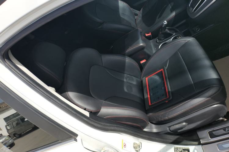 Used Haval M6 2017 1.5T Automatic Two-Wheel Drive Elite Model Right Front Seat