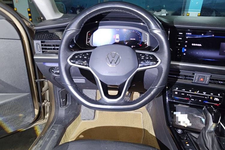 Used Volkswagen Passat 2022 330TSI Luxury Edition Steering Wheel