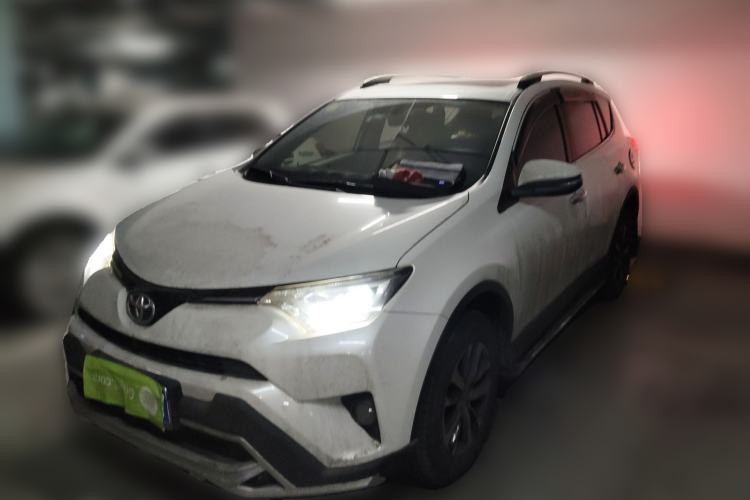 Used Toyota RAV4 2016 2.0L CVT Two-Wheel Drive Fashion Edition China V Standard