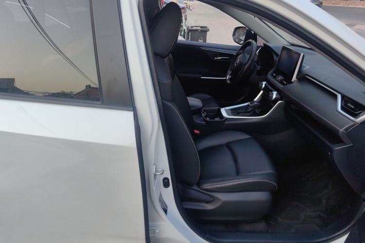 Used Toyota RAV4 2021 2.0L CVT Two-Wheel Drive Fashion PLUS Edition