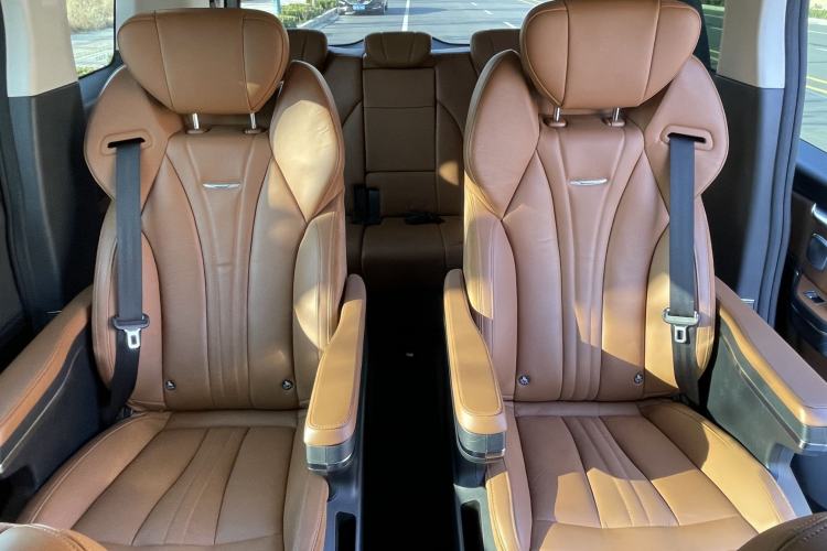 Used Hongqi HQ9 2023 2.0T Smart Connect Flagship Edition
