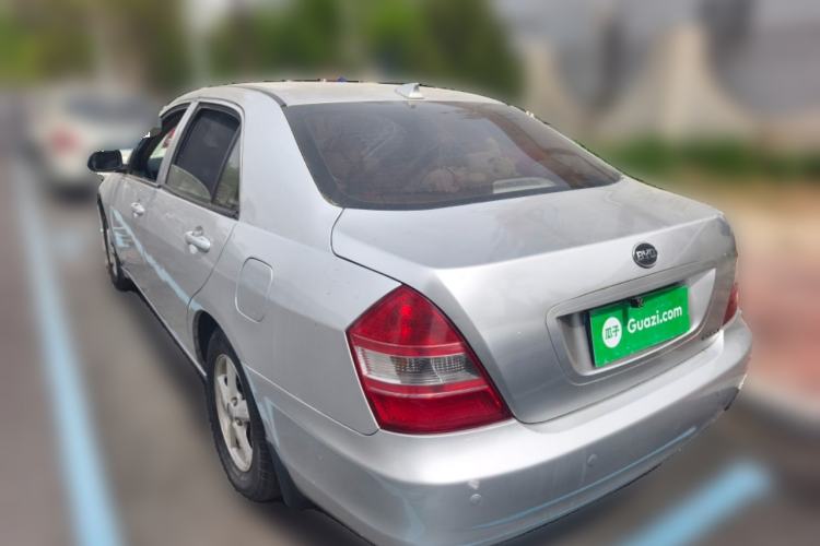 Used BYD F6 2011 Golden Edition 2.0L CVT Deluxe Model
