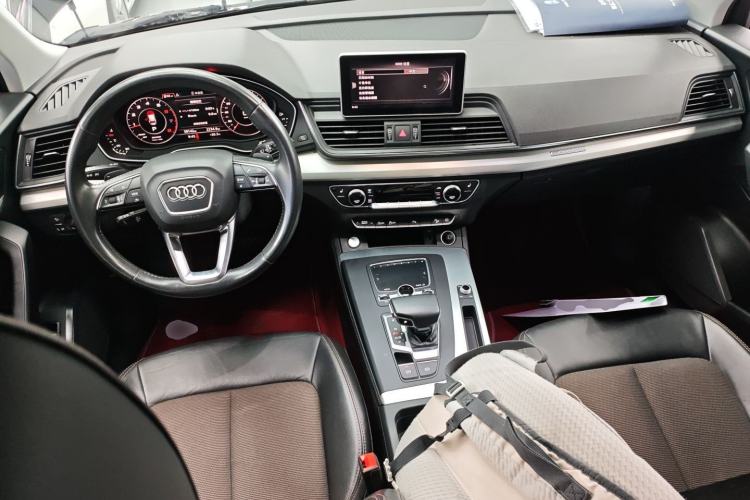 Used Audi Q5L 2018 40 TFSI Prestige Fashion Edition China V Center Console