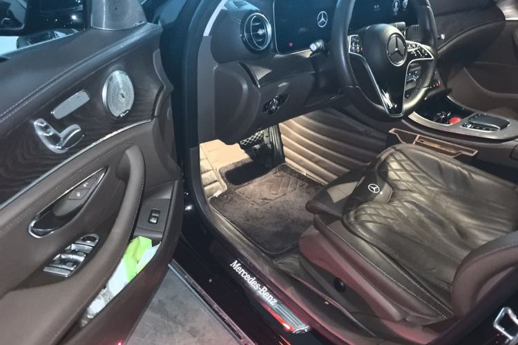 Used Mercedes-Benz E-Class 2023 Facelift E 260 L
