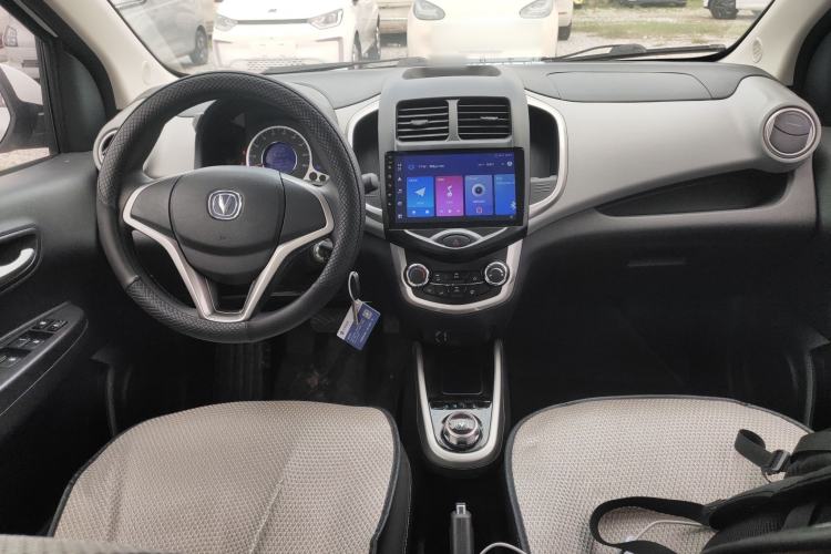 Used CHANGAN Benni E-Star 2021 National Edition Xin Yue Version (Fast-Charging Edition) Lithium Iron Phosphate (31.18 kWh) Center Console