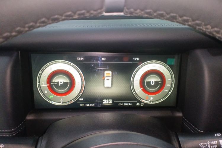 Used 212 T01 2024 2.0T Explorer
