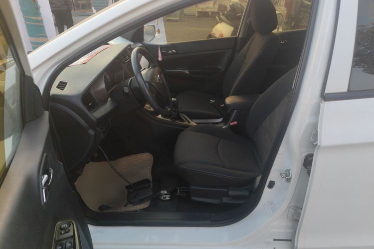 Used Haima M3 2016 1.5L Manual Comfort Model with Sunroof
