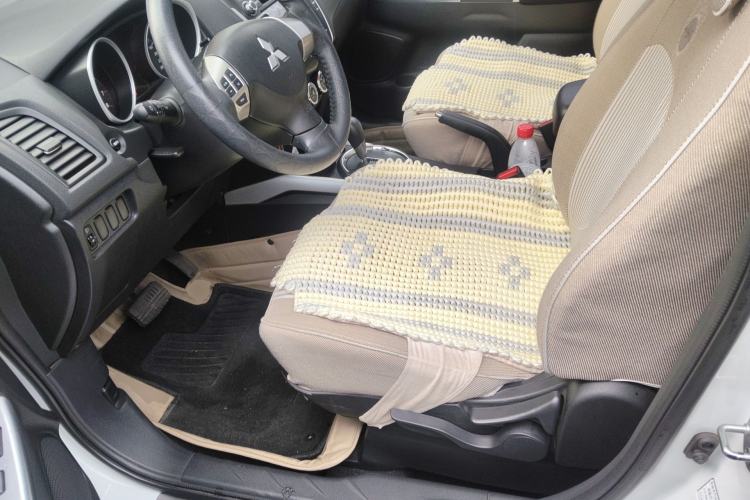 Used Mitsubishi ASX 2013 2.0L CVT Two-Wheel Drive Elite Edition Left Front Seat