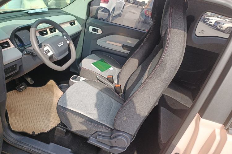 Used Chery QQ Ice Cream 2022 170km Sundae Phosphate Lithium-Ion Left Front Seat