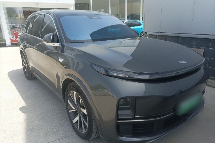 Used Li Auto L8 2023 Pro Model Front Right 45 Deg