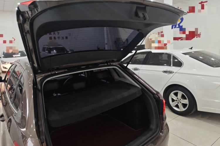 Used Volkswagen Gran Lavida 2013 1.4 TSI Automatic Luxury Model
