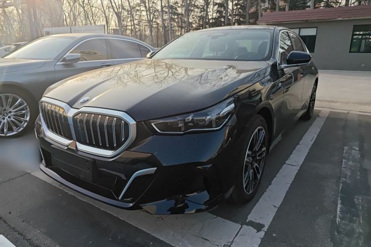 Used BMW 5 Series 2024 525Li M Sport Package