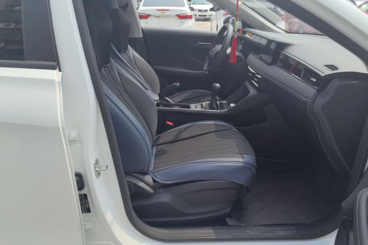 Used Roewe i5 2026 Model 1.5L Manual Comfort Version Right Front Seat