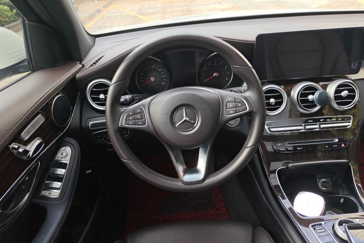 Used Mercedes-Benz GLC 2017 GLC 260 4MATIC Dynamic Edition
