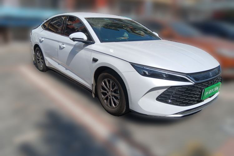 Used BYD Qin L 2025 DM-i Smart Drive 80KM Leading Model Front Right 45 Deg