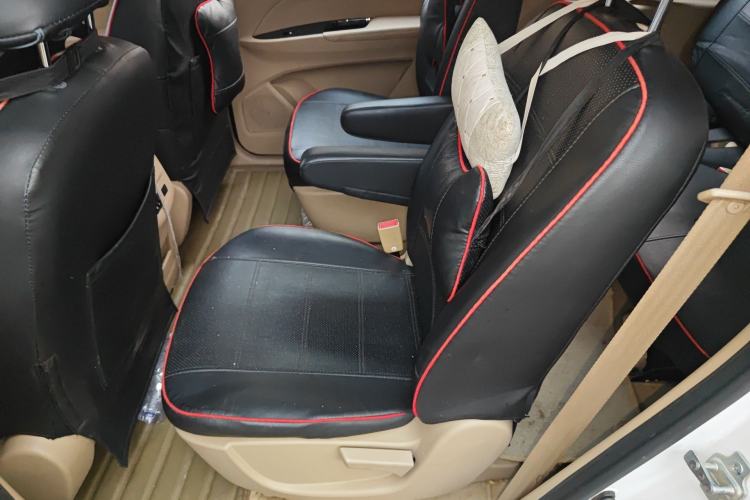 Used Baojun 730 2016 1.8L iAMT Luxury Model 7 Seats Left Rear Seat